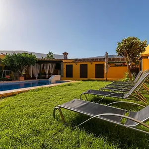 Con Piscina Privada Gran Jardín, Barbacoa Y Parking , Gáldar España